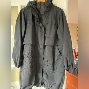 Stunning lululemon rain coat size 10